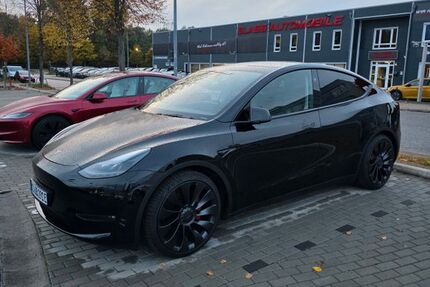 Tesla Model Y 11.500 km 48.000 &euro; Porta Westfalica 32457
