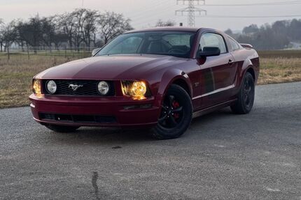 Ford Mustang 137.000 km 14.700 &euro; Besigheim 74354