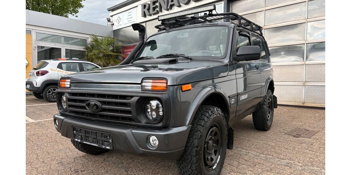 Lada Niva 77.200 km 15.999 &euro; Liebenau 31618