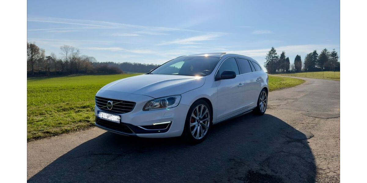 Volvo V60 140.000 km 18.490 &euro; Laubach 35321
