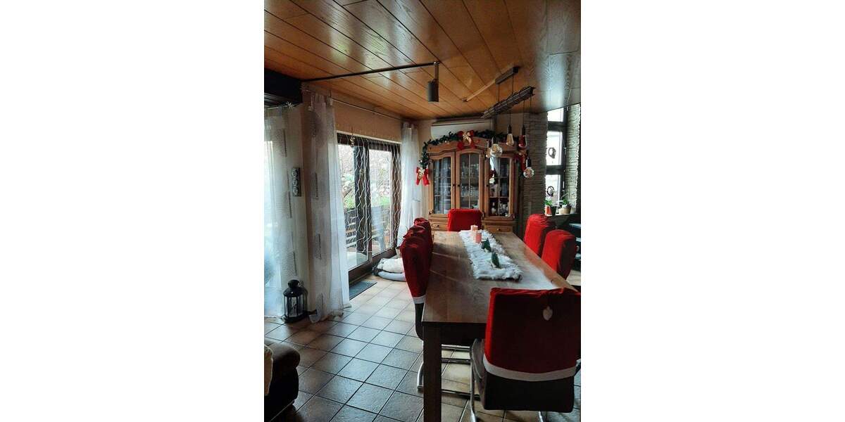 Einfamilienhaus Raunheim - 8 Zimmer, 270 m&sup2;, 670.000&euro; | Angebot:25751160