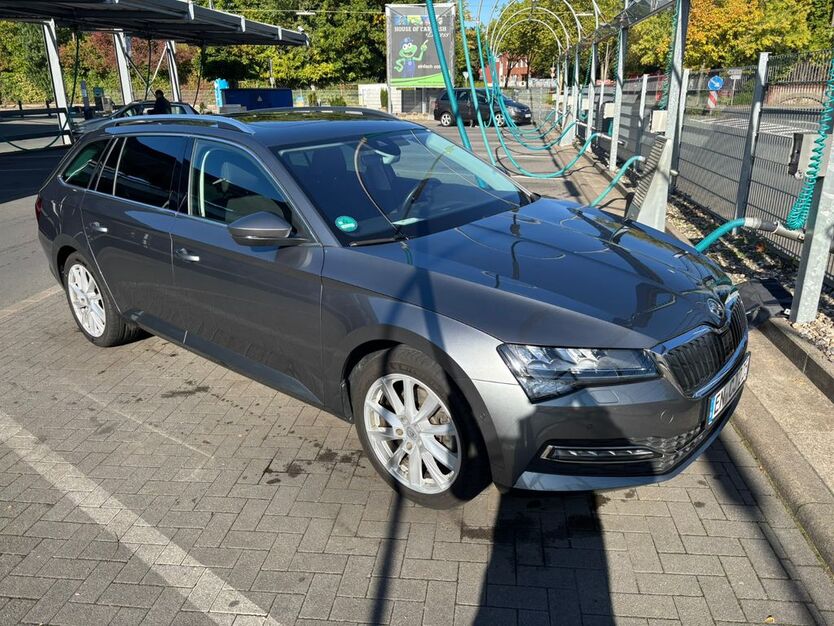 Skoda Superb 92.000 km 27.300 € Witten 58453