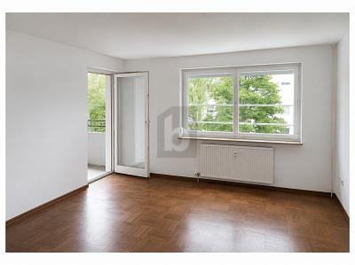 HELL & SOFORT BEZIEHBAR MIT SÜDBALKON - Etagenwohnung Reutlingen Sondelfingen | Angebot:27311899