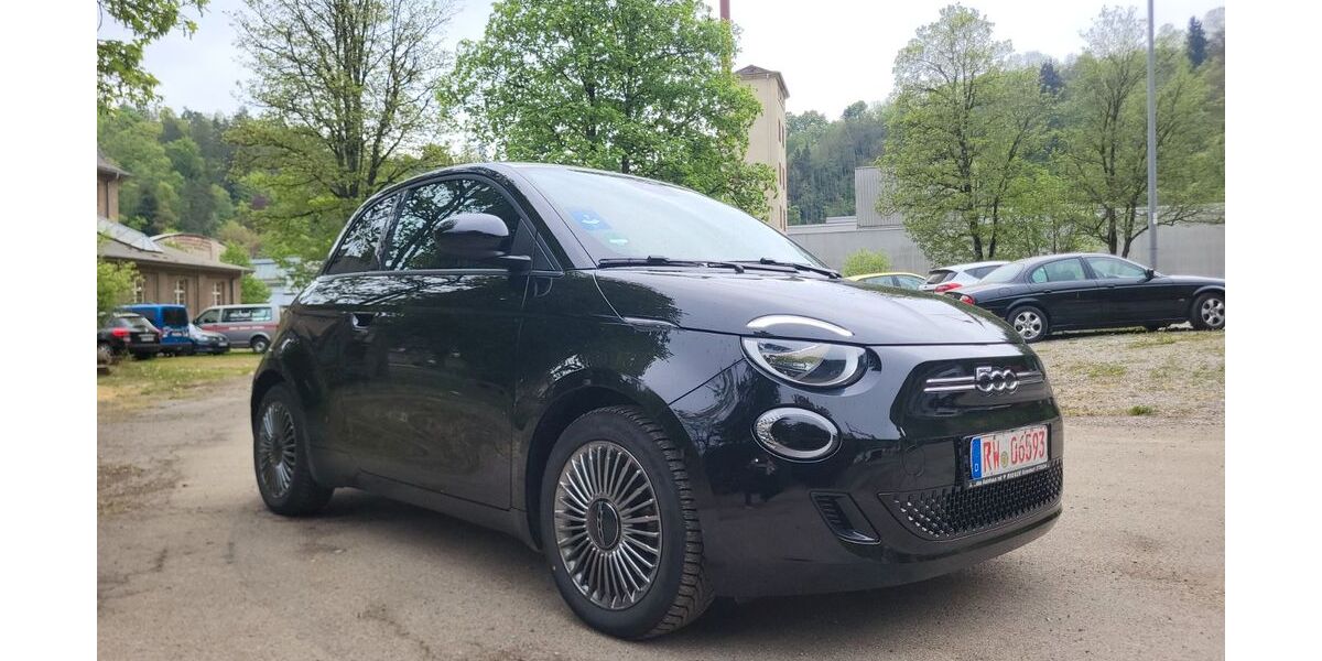 Fiat 500e 29.900 km 15.500 &euro; ROTTWEIL 78628