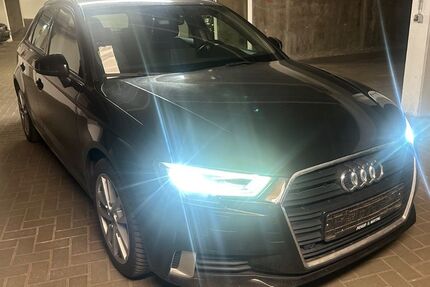 Audi A3 99.500 km 15.900 &euro; Berlin 10785