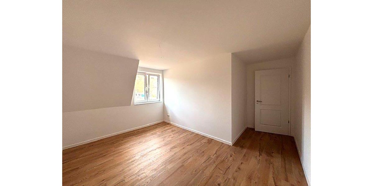 Reihenhaus Norderstedt Garstedt - 5 Zimmer, 129 m&sup2;, 2.300&euro; | Angebot:26347821
