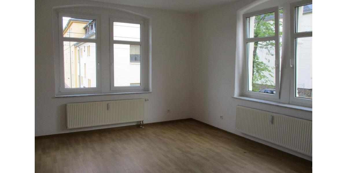 Etagenwohnung Glauchau - 3 Zimmer, 78 m&sup2;, 400&euro; | Angebot:26676977