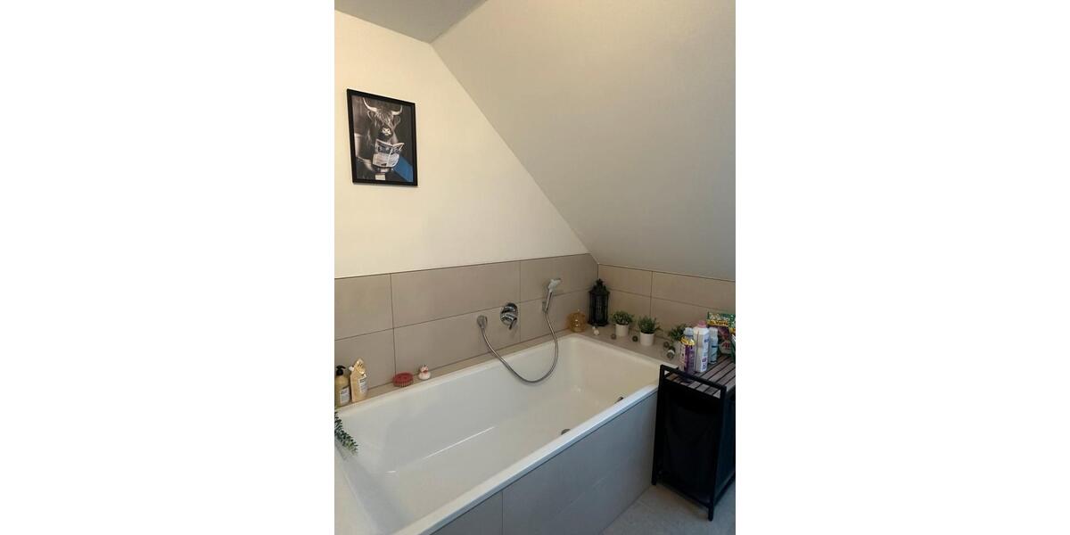 Dachgeschoßwohnung Aukrug - 2.5 Zimmer, 72 m&sup2;, 1.000&euro; | Angebot:23803338