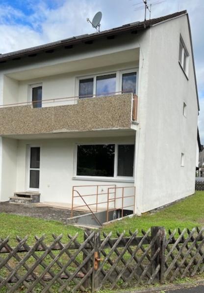 Reihenhaus Niederwerrn - 7 Zimmer, 156 m&sup2;, 398.000&euro; | Angebot:25299512