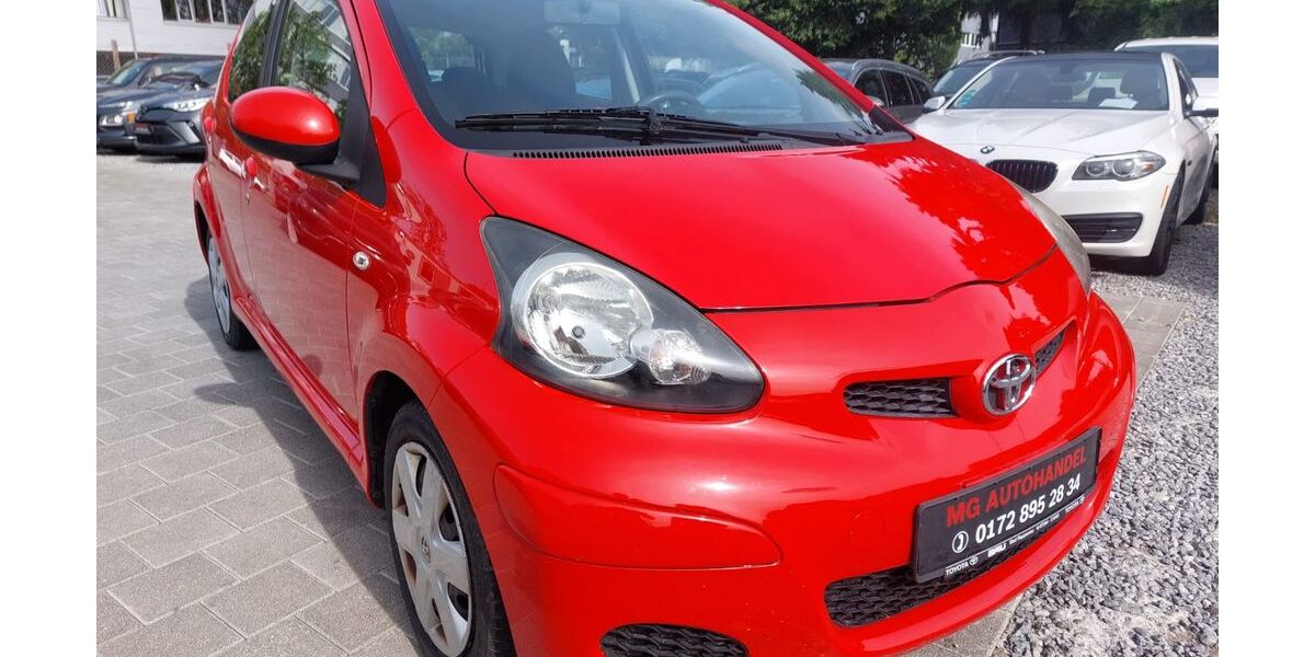 Toyota Aygo (X) 146.976 km 1.999 &euro; Fellbach 70736