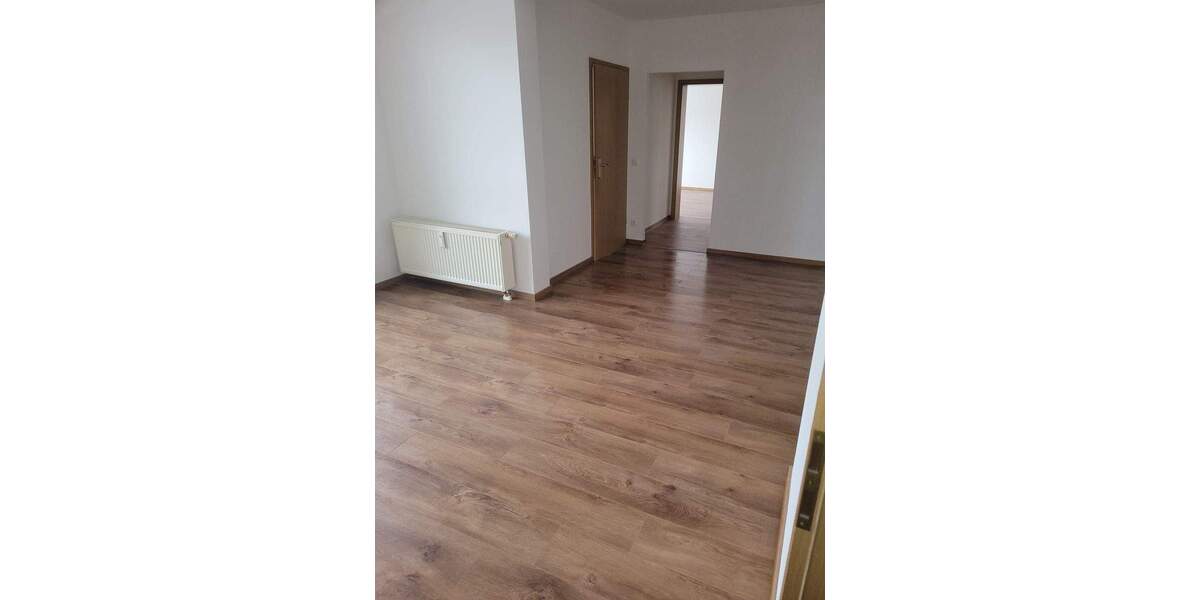 Etagenwohnung Halle (Saale) Radewell-Osendorf - 2 Zimmer, 50 m&sup2;, 400&euro; | Angebot:26433804