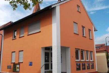 Haus zum Kaufen in Adelsdorf 399.000 € 200 m² 6 zimmer
