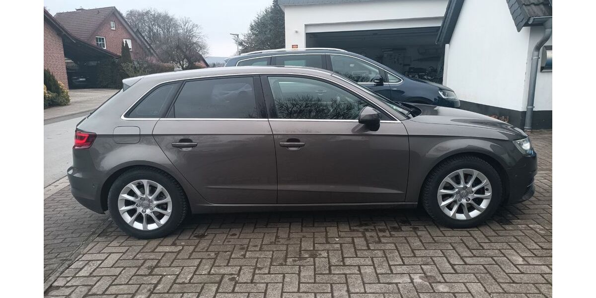 Audi A3 224.400 km 10.000 &euro; Borgholzhausen 33829