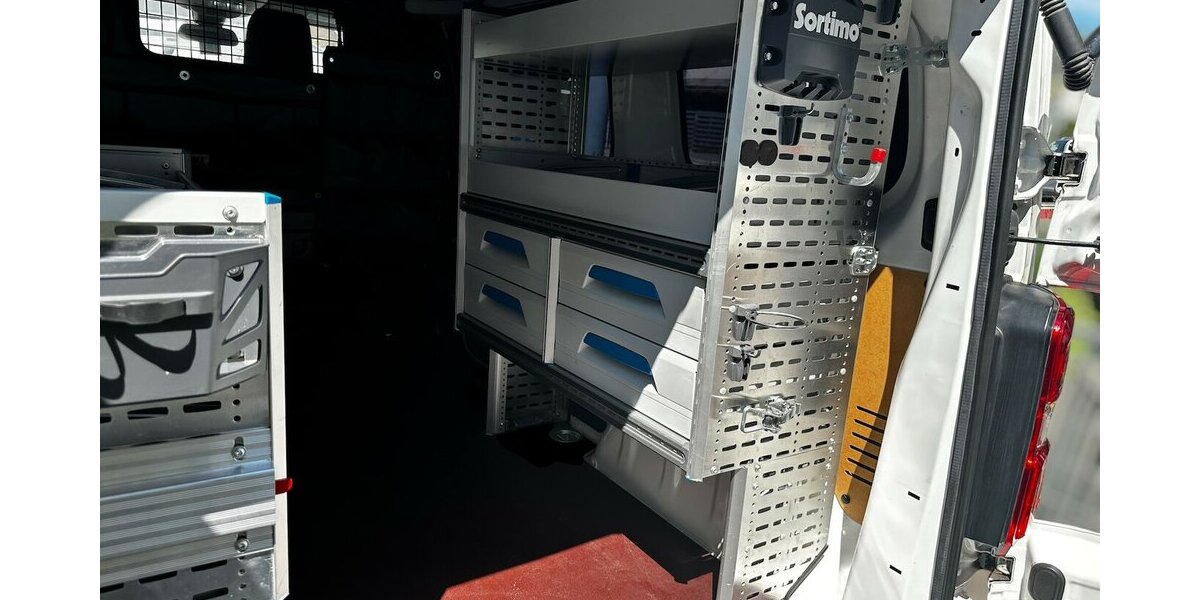 Citroen Jumpy Business M *SORTIMO Ausbau* 125.200 km 19.990 &euro; Meißen 01662