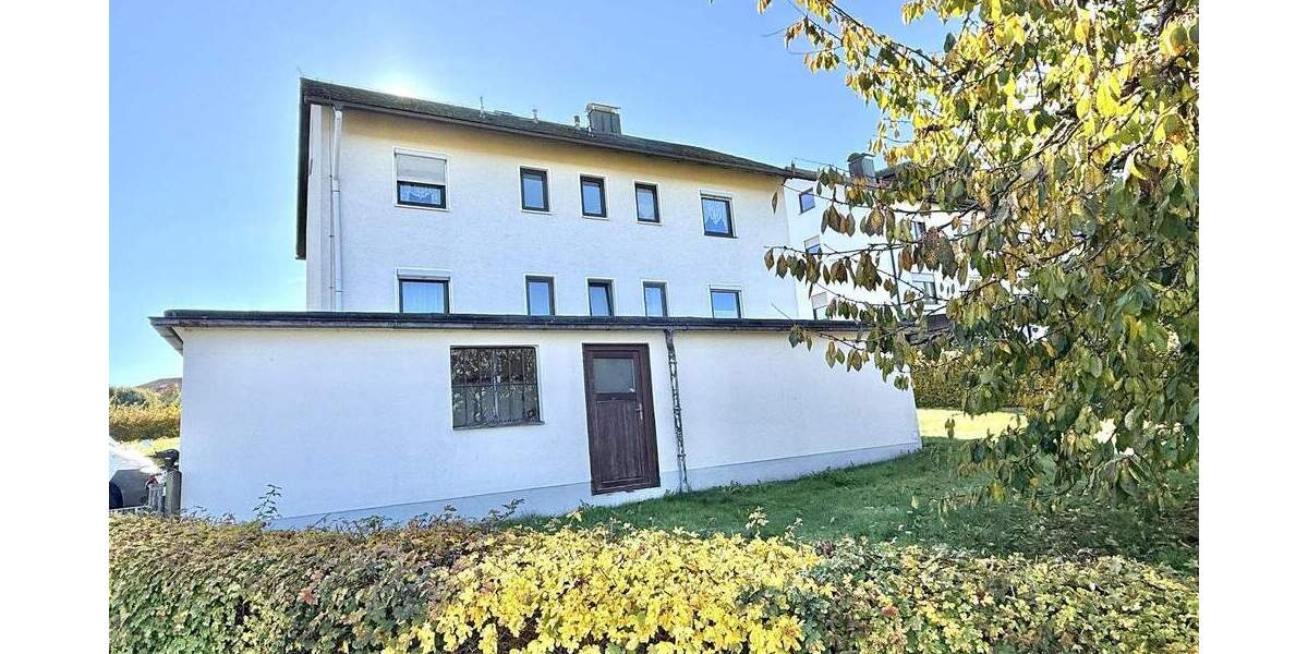 Einfamilienhaus Plößberg - 8 Zimmer, 237 m&sup2;, 220.000&euro; | Angebot:25697482