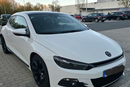 VW Scirocco 241.211 km 5.699 &euro; Kronach 96317