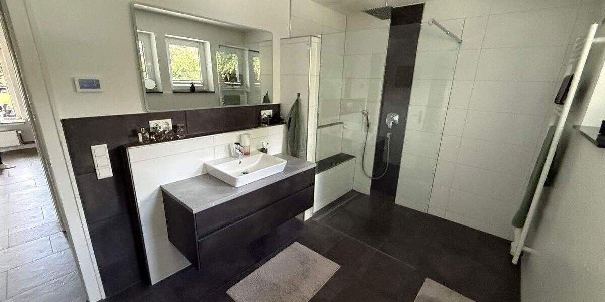 Doppelhaushälfte Neumünster Innenstadt - 5 Zimmer, 125 m&sup2;, 389.000&euro; | Angebot:25216332