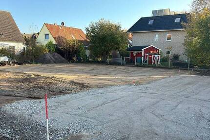 Baugrundstück mit Genehmigung für großes EFHZFH in zentraler Lage von Achim