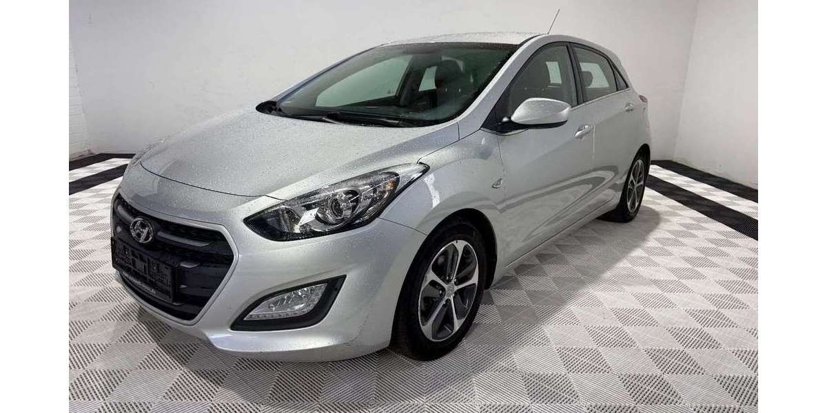 Hyundai i30 131.113 km 8.999 &euro; Bonn 53129