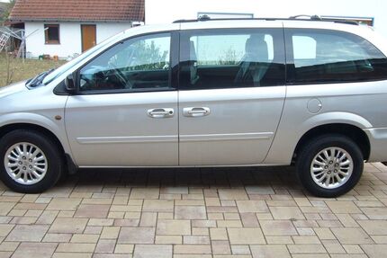 Chrysler Grand Voyager 123.000 km 3.400 &euro; Langgöns 35428