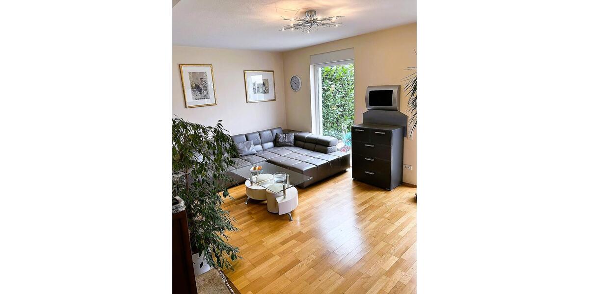 Erdgeschoßwohnung Düsseldorf Stadtbezirk 8 - 3 Zimmer, 100 m&sup2;, 1.400&euro; | Angebot:25407429