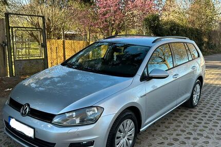 VW Golf 220.726 km 5.900 &euro; Koblenz 56070