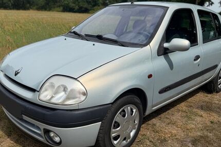 Renault Clio 62.800 km 2.999 &euro; Oranienburg 16515