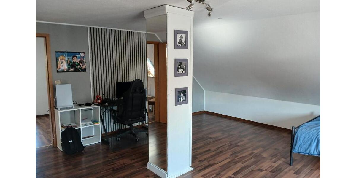 Etagenwohnung Norden - 5 Zimmer, 145 m&sup2;, 850&euro; | Angebot:26384877