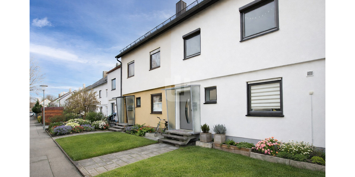 WINDISCH IMMOBILIEN - Renoviertes Reihenmittelhaus in Ortsrandlage von Puchheim 5 zimmer