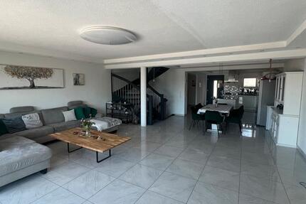 Modernes Einfamilienhaus in Stutensee-Büchig (zweite Reihe) 8 zimmer