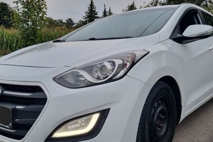 Hyundai i30 140.000 km 6.800 &euro; Wiesbaden 65187