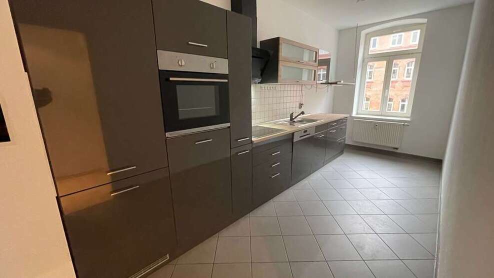 Wohnung zum Mieten in Chemnitz 350 € 68.48 m²
