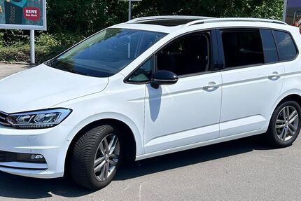 VW Touran 110.827 km 20.700 &euro; Dudenhofen 67373