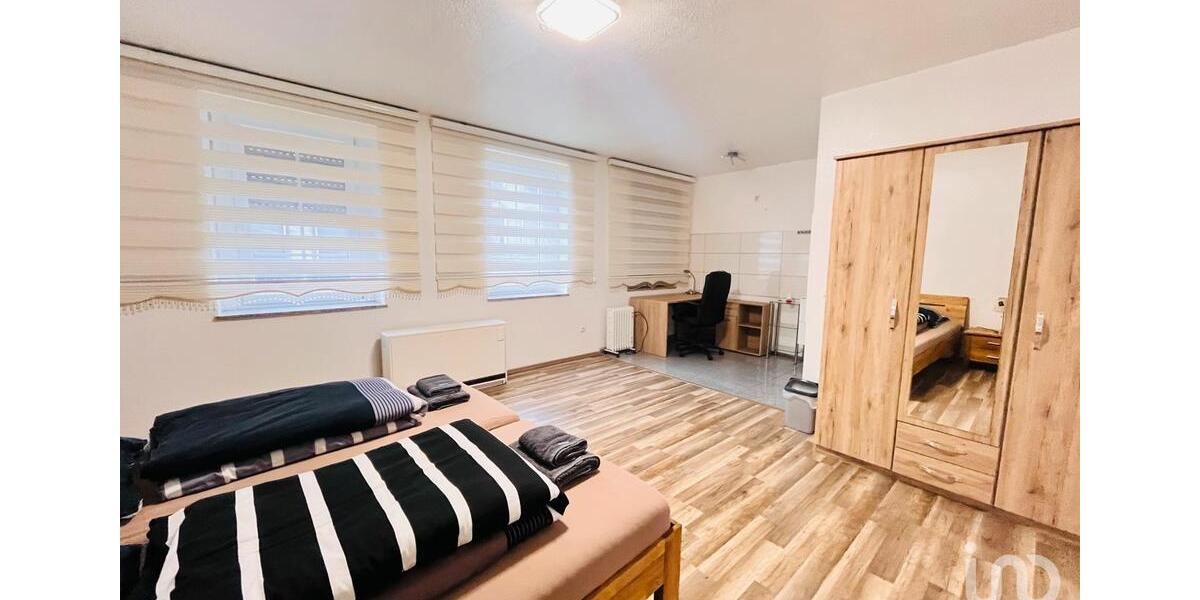 Einfamilienhaus in Mönchengladbach in guter Lage mit 8 Zimmern und Garten mit 2 getrennte Wohnungen 9 zimmer