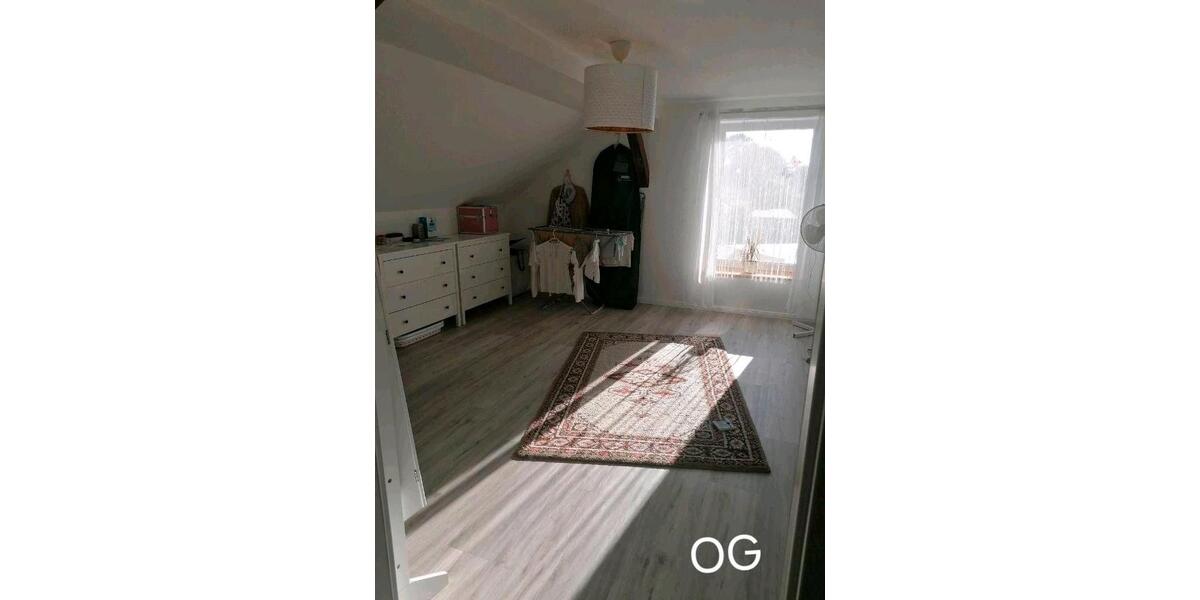Einfamilienhaus Wesselburen - 11 Zimmer, 250 m&sup2;, 399.000&euro; | Angebot:26184303