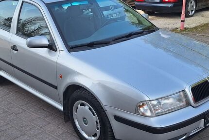 Skoda Octavia 139.237 km 3.750 &euro; Fehrbellin 16833