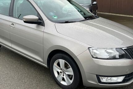 Skoda Rapid 61.000 km 10.290 &euro; Reichenbach/Rotschau 08468