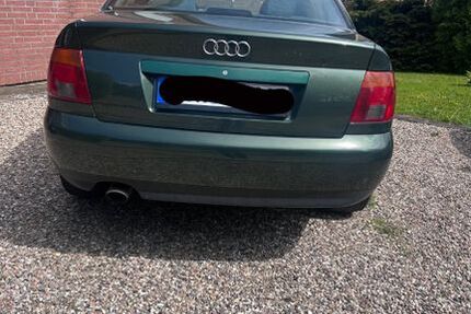 Audi A4 171.168 km 2.700 &euro; Ascheffel 24358