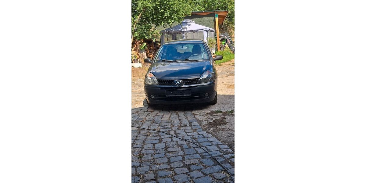 Renault Clio 212.038 km 700 &euro; Ebersbach 01561