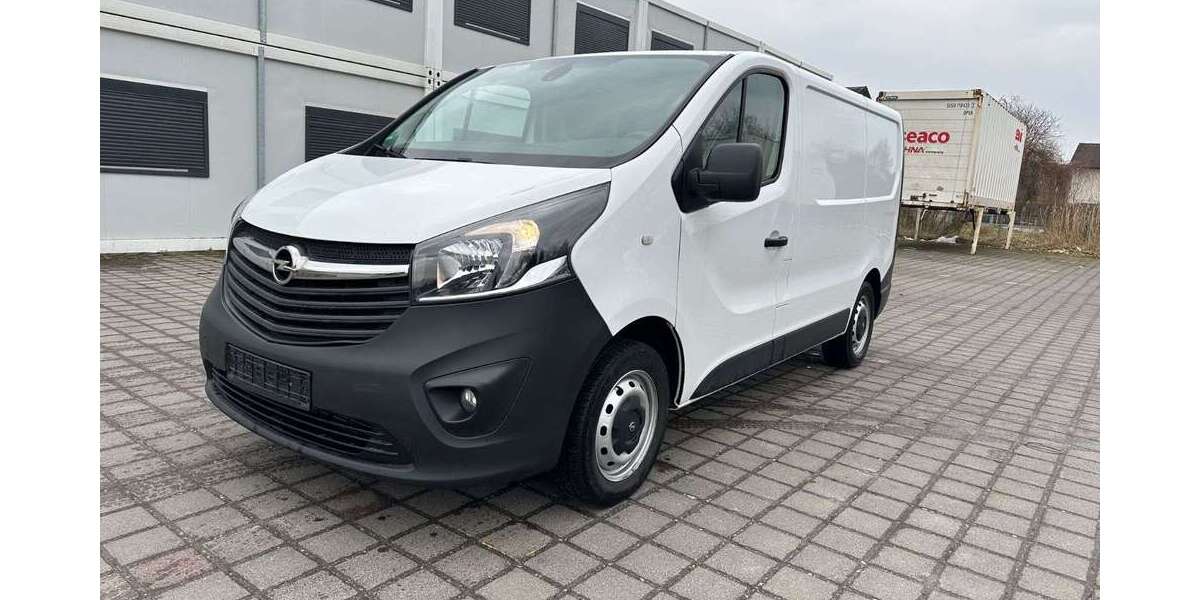 Opel Vivaro 98.000 km 11.999 € Paderborn 33104
