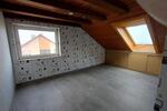 Dachgeschoßwohnung Waldbüttelbrunn - 3 Zimmer, 75 m&sup2;, 950&euro; | Angebot:26598082