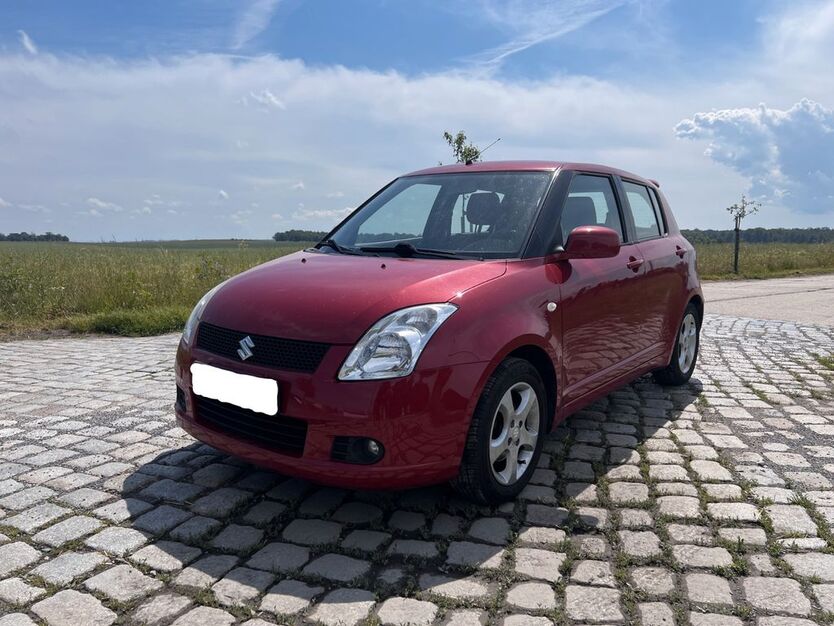 Suzuki Swift 90.000 km 3.450 € Priestewitz 01561