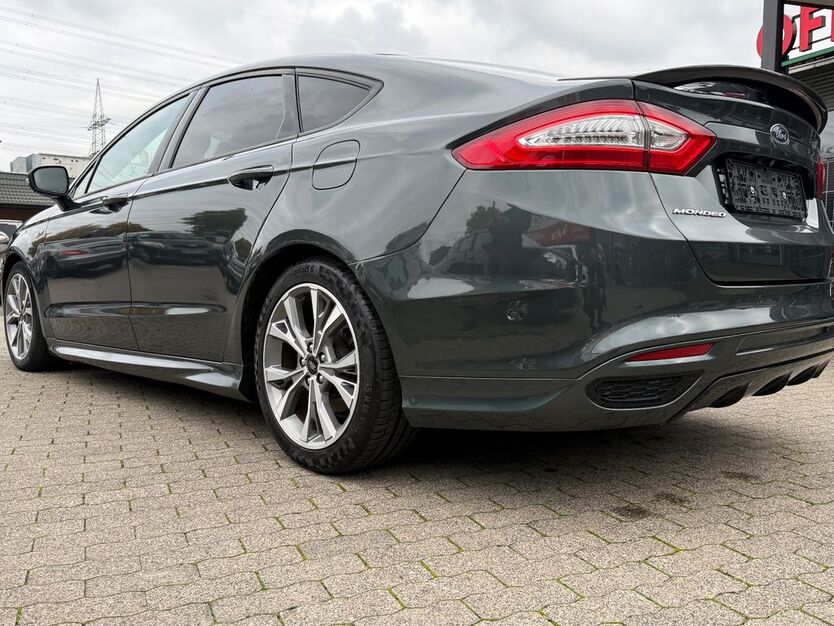 Ford Mondeo 115.000 km 13.999 € Essen 45326
