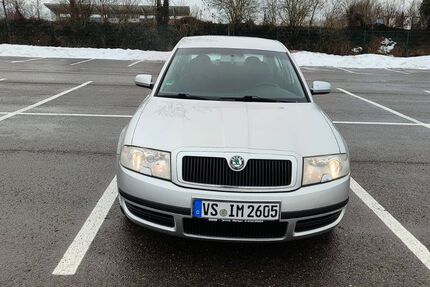 Skoda Superb 194.700 km 2.400 &euro; Villingen-Schwenningen 78054