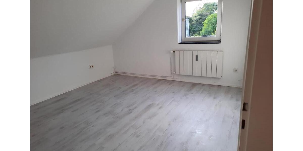 Dachgeschoßwohnung Wolfsburg - 2 Zimmer, 51 m&sup2;, 410&euro; | Angebot:26585051