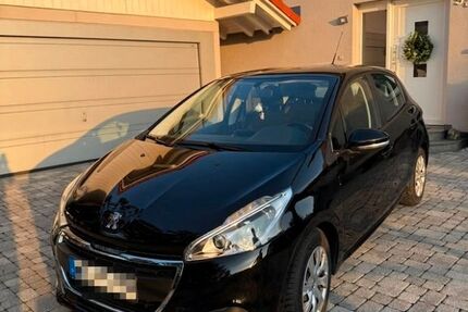 Peugeot 208 68.700 km 6.800 &euro; Ainring 83404