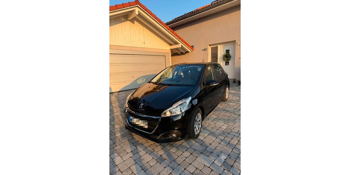 Peugeot 208 68.700 km 6.800 &euro; Ainring 83404