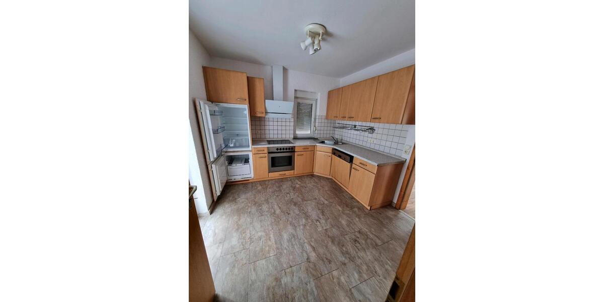 Einfamilienhaus Gillenfeld - 9 Zimmer, 250 m&sup2;, 335.000&euro; | Angebot:25512713