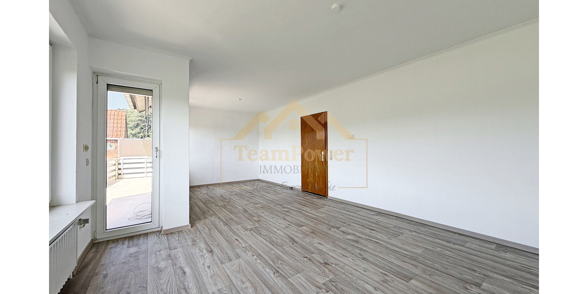 Familienfreundliches EFH mit Garten, Balkon & vielseitigem Souterrain zur Miete - Einfamilienhaus Bad Bramstedt | Angebot:26960572