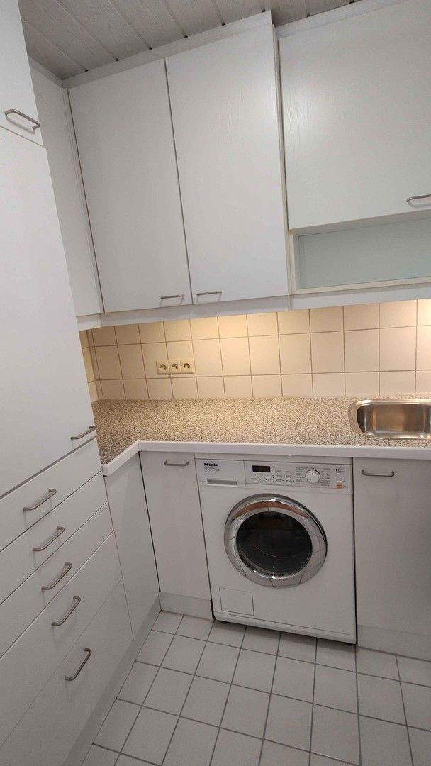 Gute Lage, hell, ruhig, frisch renoviert 1 zimmer